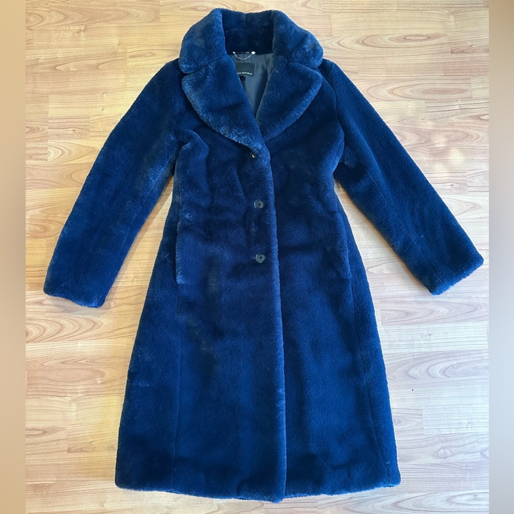 Banana Republic NWOT Faux Fur Coat - Size Medium - MSRP $600